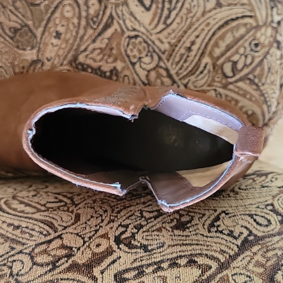 Short Brown Suede Boots with side slits Sz 7.5 - Picture 4 of 4